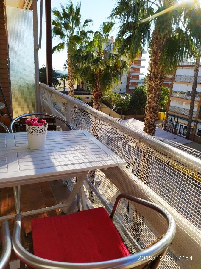 ENCANTADOR apartamento frente a la playa de Bara Roda de Berà  Exterior foto